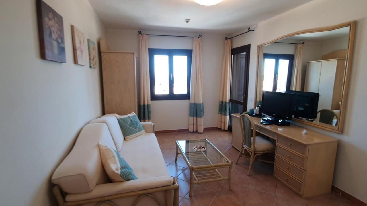 Hotel Mon Repos Бая Сардиния Екстериор снимка
