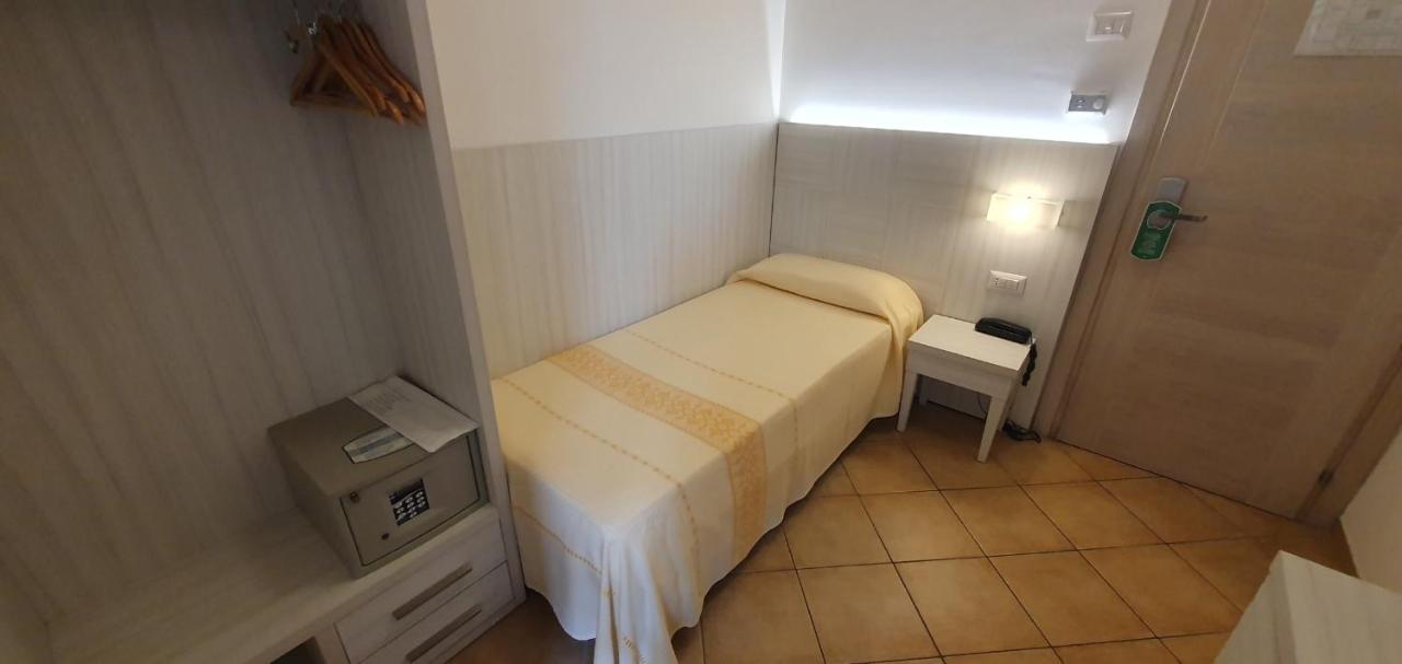 Hotel Mon Repos Бая Сардиния Екстериор снимка