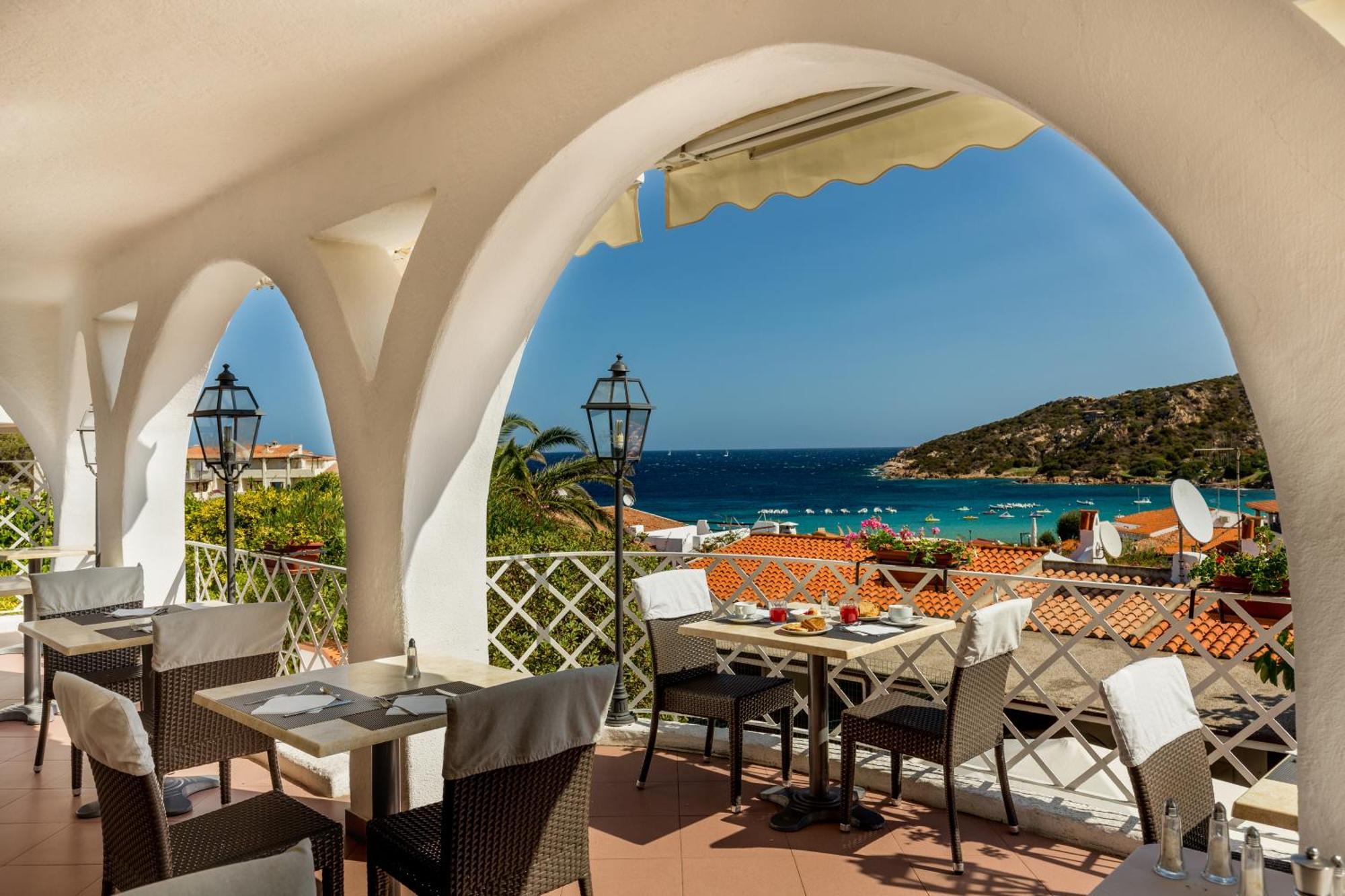 Hotel Mon Repos Бая Сардиния Екстериор снимка